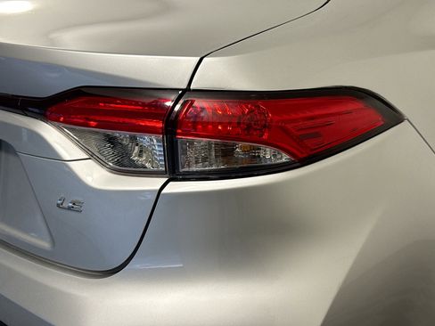 Used 2026 Toyota Corolla LE image 33