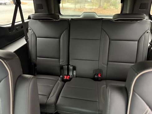 New 2026 Chevrolet Suburban Premier image 20