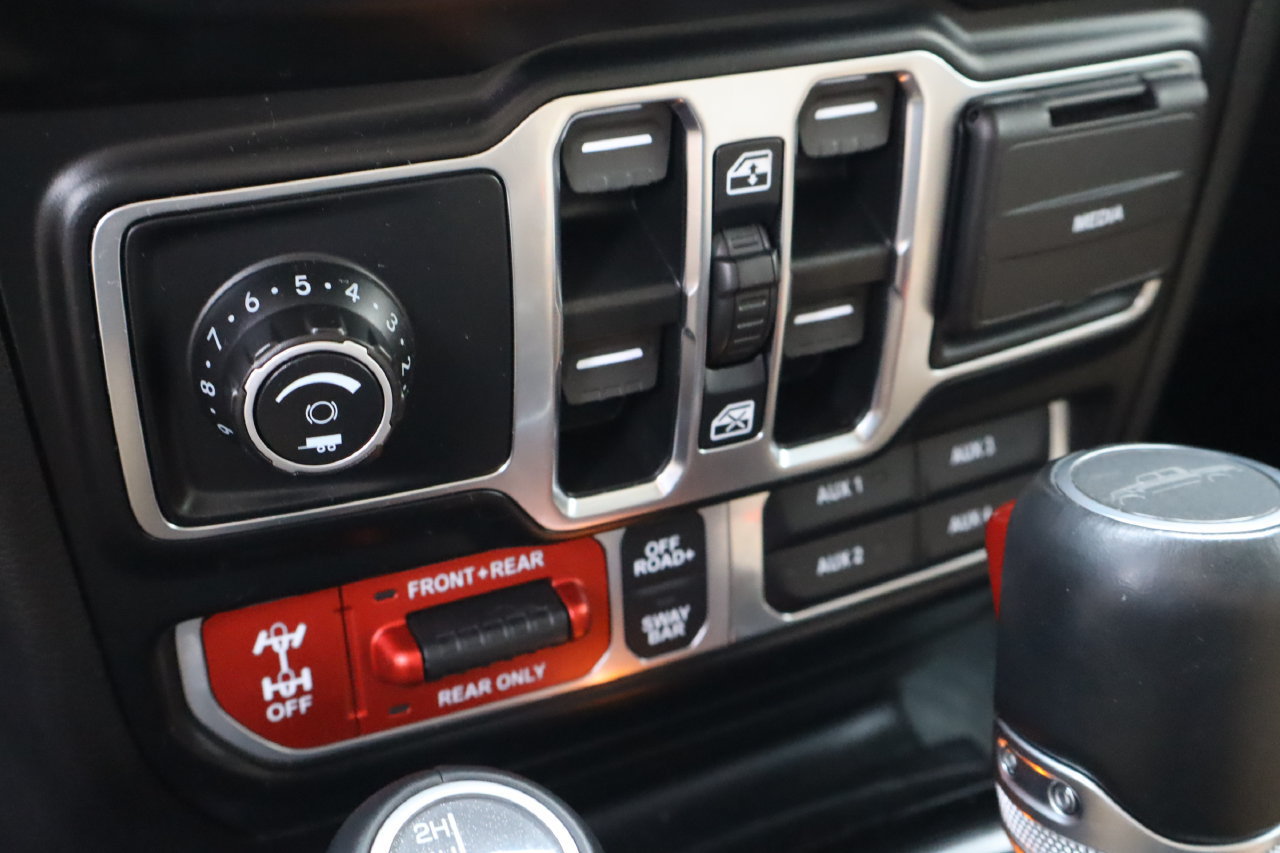 Used 2022 Jeep Gladiator Rubicon w/ LED Lighting Group AWD/4WD image 24