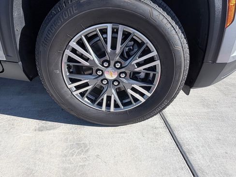 Used 2025 Chevrolet Equinox LT image 26