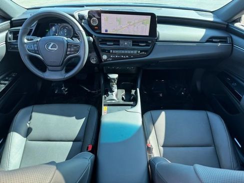Used 2025 Lexus ES 300h 300h w/ Premium Package image 7