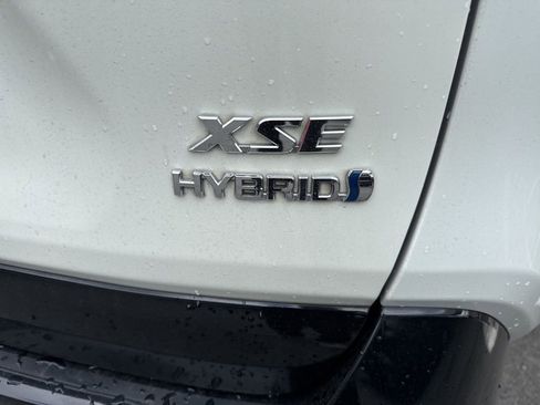 Used 2022 Toyota RAV4 XSE image 12
