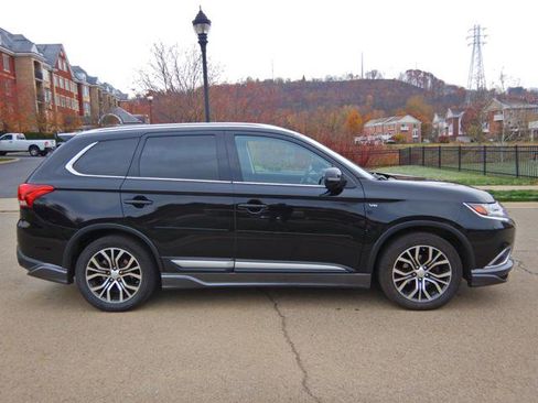 Used 2016 Mitsubishi Outlander GT image 10