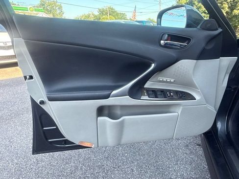 Used 2011 Lexus IS 250 AWD w/ Luxury Plus Value Edition image 9