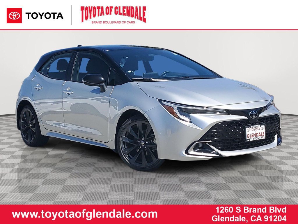 Certified 2025 Toyota Corolla XSE FWD image 1