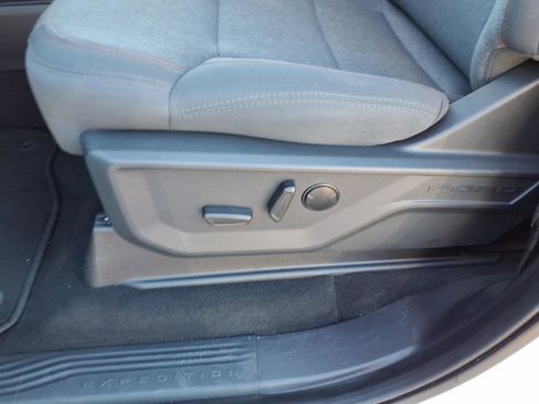 Certified 2025 Ford Expedition Max Active image 12