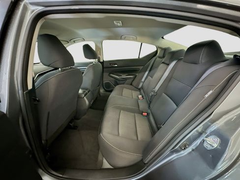 Used 2022 Nissan Altima 2.5 SV AWD/4WD image 28