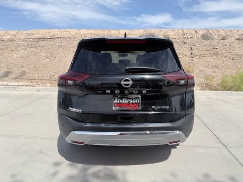 Certified 2022 Nissan Rogue Platinum w/ Head-Up Display Package image 7