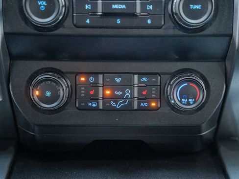 Used 2021 Ford F250 XLT w/ XLT Premium Package image 31