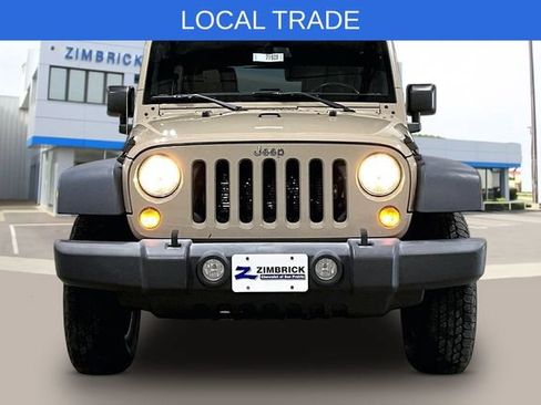 Used 2016 Jeep Wrangler Unlimited Rubicon AWD/4WD image 2