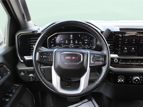 Used 2024 GMC Sierra 1500 SLT image 13