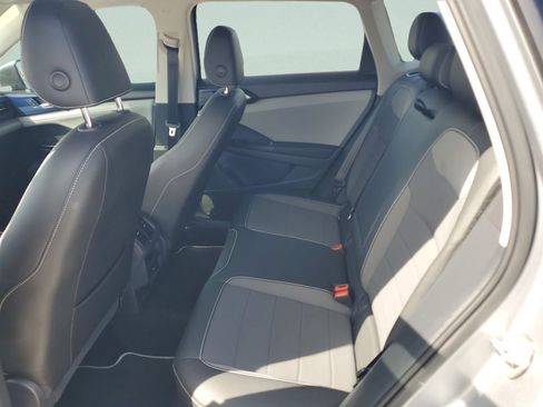 Used 2023 Volkswagen Taos SE image 13