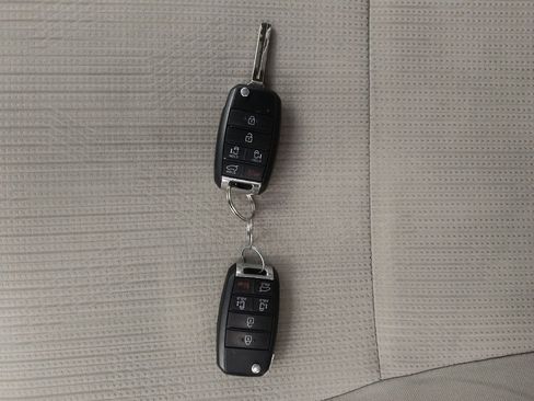 Used 2019 Kia Sedona LX FWD image 32