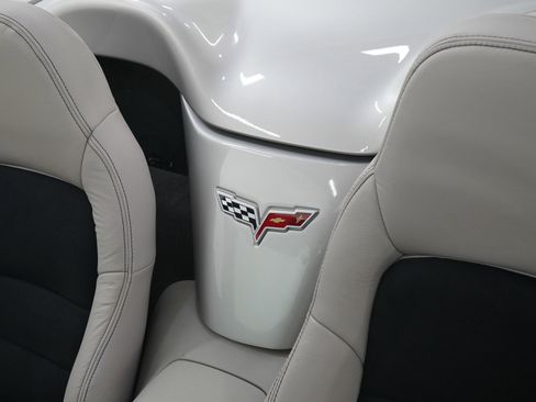 Used 2007 Chevrolet Corvette Convertible w/ Preferred Equipment Group RWD image 24