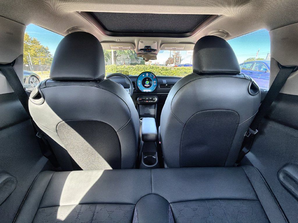 Used 2025 MINI Cooper 2-Door Hardtop FWD image 20