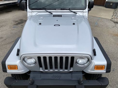 Used 2004 Jeep Wrangler 4WD w/ 30" Tire & Wheel Group image 58