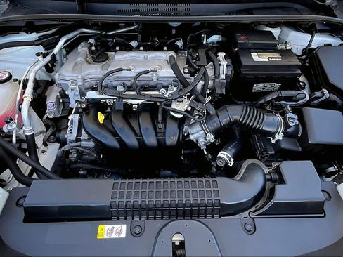 Used 2021 Toyota Corolla LE FWD image 32
