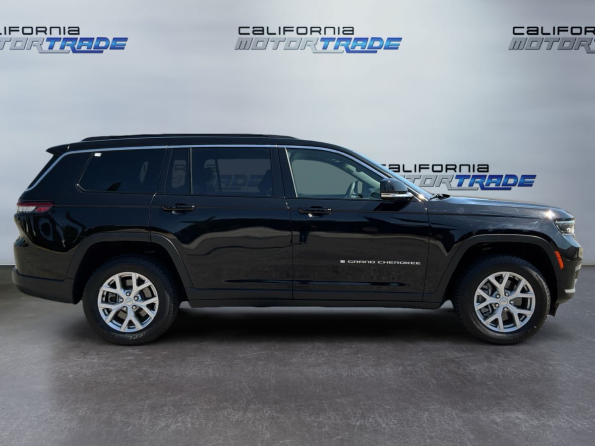 Used 2024 Jeep Grand Cherokee L Limited RWD image 4