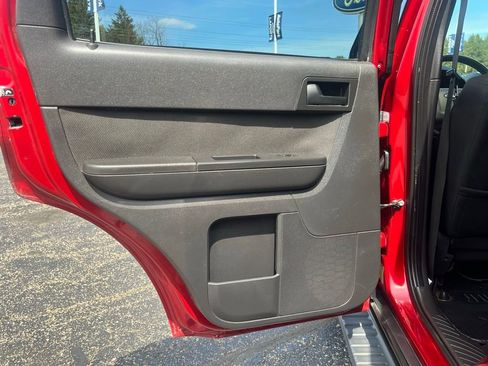 Used 2010 Ford Escape XLT image 35