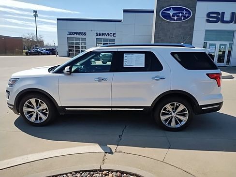 Used 2018 Ford Explorer Limited w/ Ford Safe & Smart Package image 11