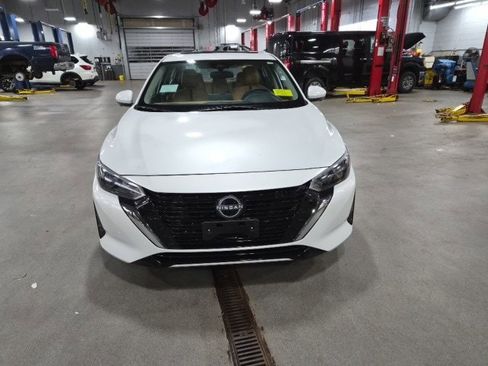 New 2025 Nissan Sentra SV w/ SV Premium Package image 3