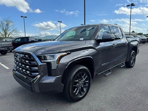 Used 2023 Toyota Tundra Platinum AWD/4WD image 3