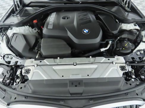 Used 2025 BMW 330i Sedan w/ Premium Package image 31