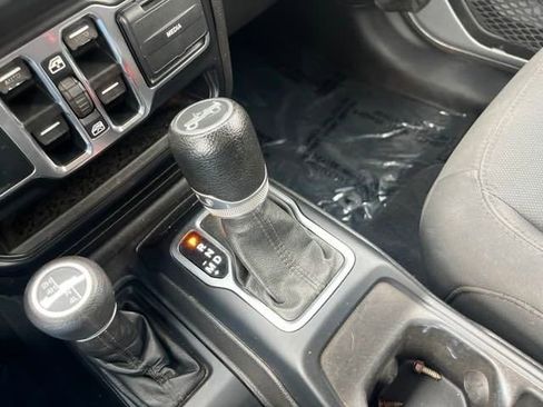 Used 2019 Jeep Wrangler Unlimited Sport S image 20