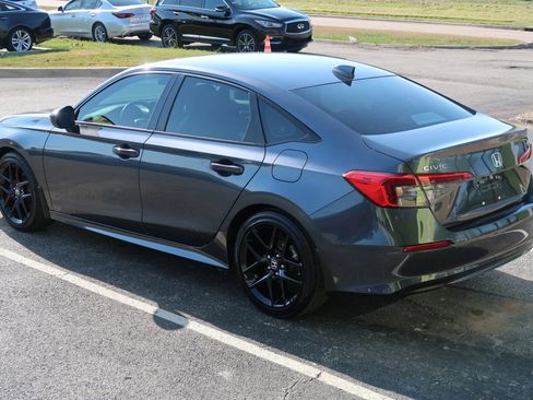 Used 2024 Honda Civic Sport image 10