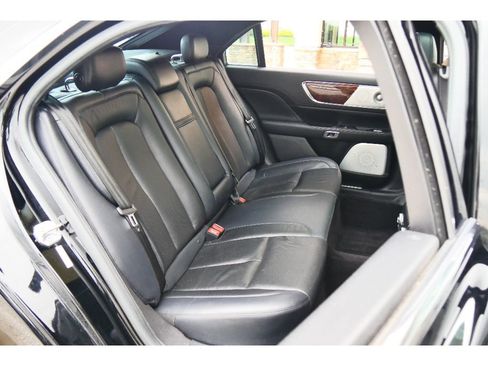 Used 2017 Lincoln Continental Reserve w/ Luxury Package AWD/4WD image 19