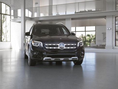 Certified 2023 Mercedes-Benz GLB 250 4MATIC image 9