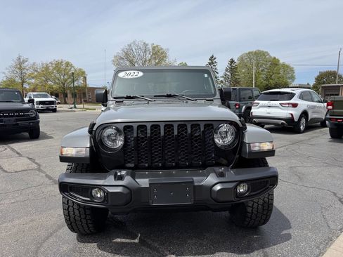 Used 2022 Jeep Gladiator Sport AWD/4WD image 4