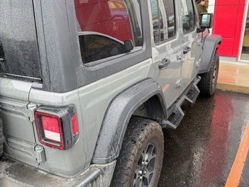 Used 2019 Jeep Wrangler Unlimited Sport S AWD/4WD image 9
