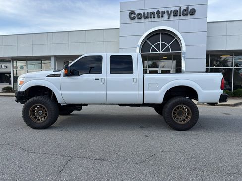 Used 2016 Ford F250 Lariat w/ Lariat Interior Package AWD/4WD image 5