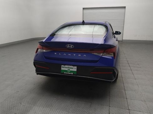 Used 2024 Hyundai Elantra SE FWD image 7