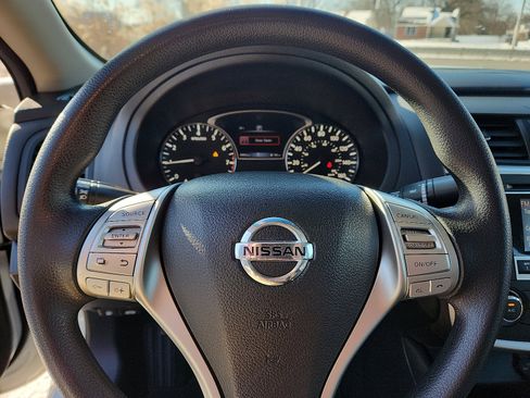 Used 2018 Nissan Altima 2.5 S w/ S Convenience Package image 17