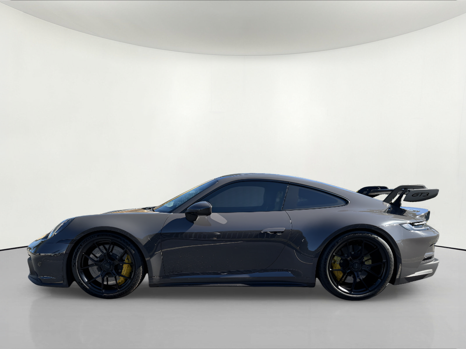 Certified 2022 Porsche 911 GT3 RWD image 2