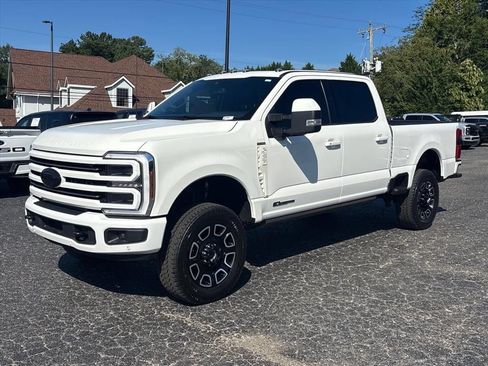 Used 2025 Ford F250 Platinum AWD/4WD image 3