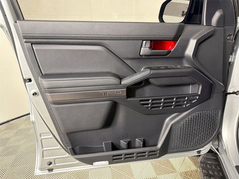 Used 2025 Toyota 4Runner TRD Off Road image 10