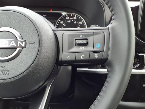 New 2025 Nissan Pathfinder SV w/ Black Appearance Package image 14