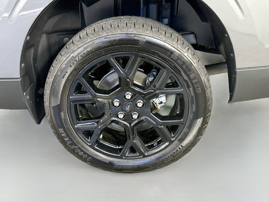 Used 2026 Ford Maverick Lariat w/ Black Appearance Package AWD/4WD image 34