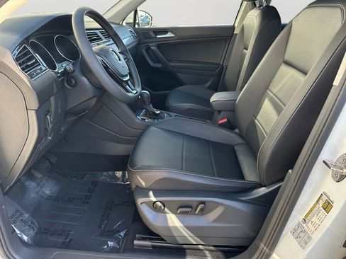 Used 2021 Volkswagen Tiguan SEL image 18