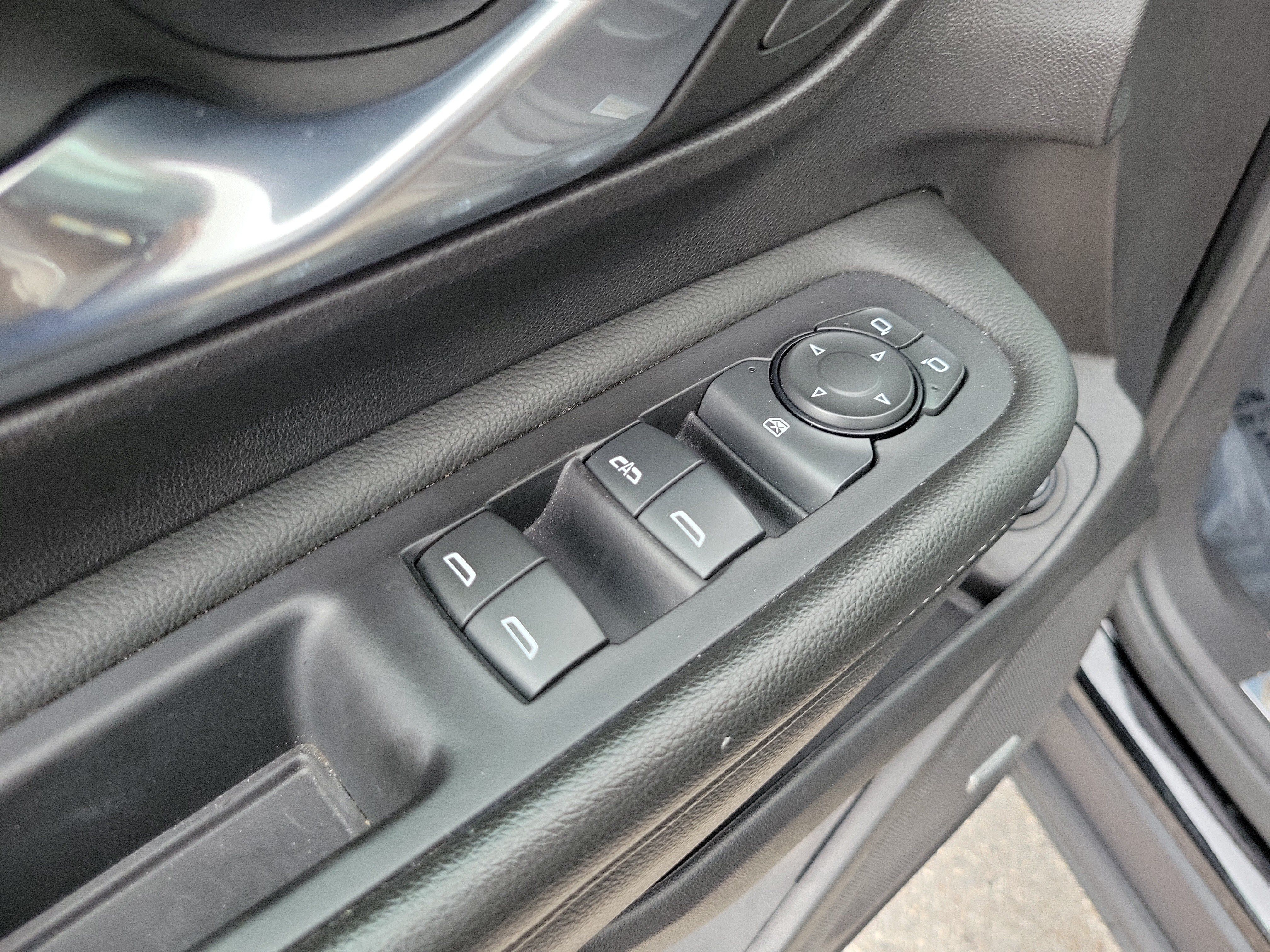 Used 2024 GMC Terrain Denali w/ Denali Premium Package AWD/4WD image 26