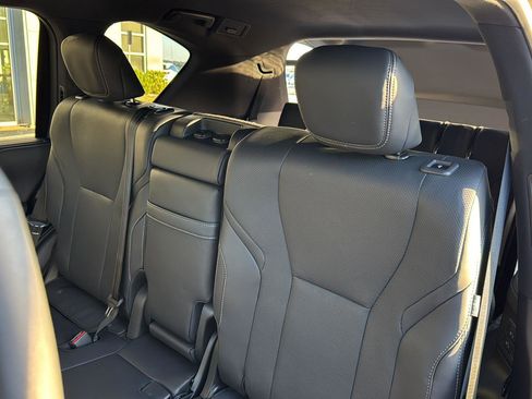 Used 2023 Lexus LX 600 4WD w/ Luxury Package image 29