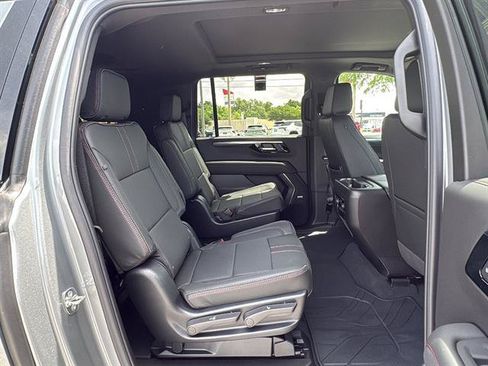 New 2026 Chevrolet Suburban RST w/ Comfort Package AWD/4WD image 17