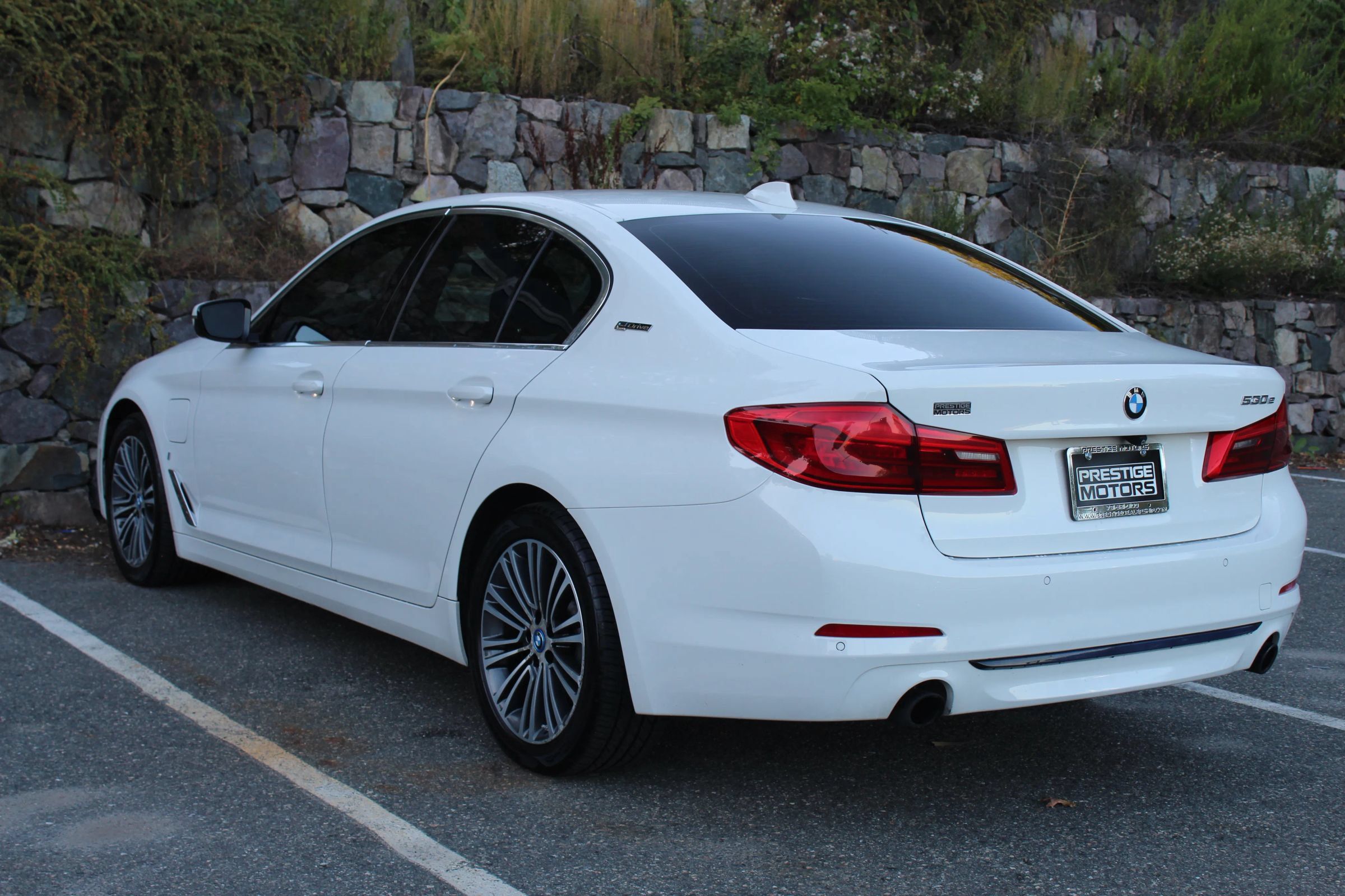 Used 2019 BMW 530e xDrive AWD/4WD image 7