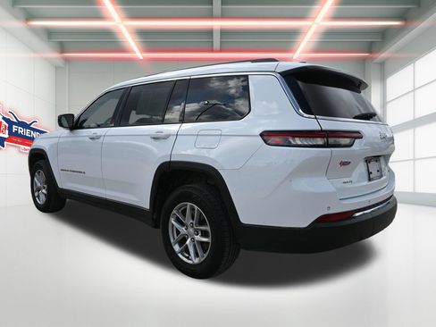 Used 2023 Jeep Grand Cherokee L Laredo AWD/4WD image 2