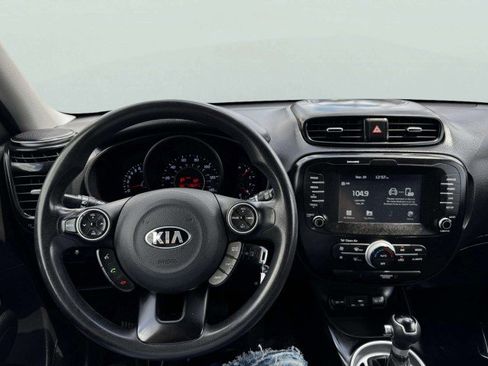 Used 2018 Kia Soul + image 27