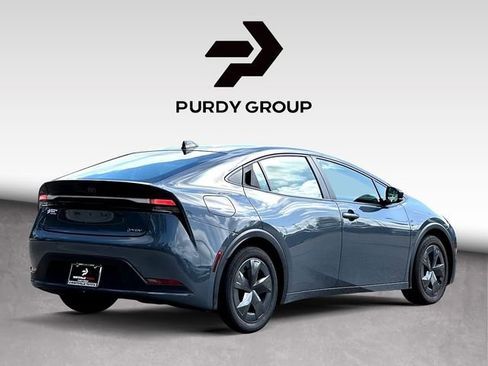 Used 2025 Toyota Prius Plug-In Hybrid FWD image 8
