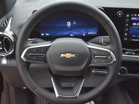 New 2026 Chevrolet Equinox LT w/ Safety and Technology Package FWD image 18